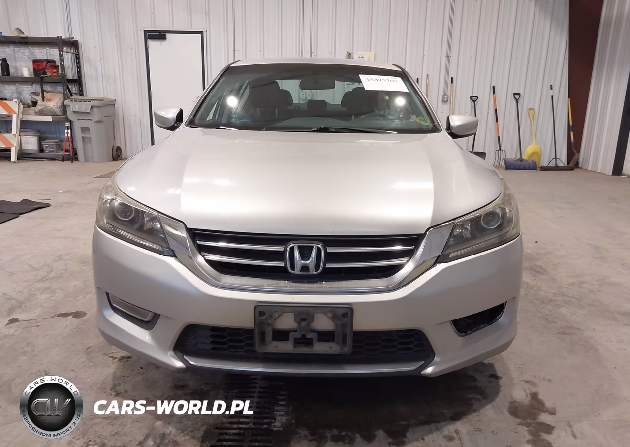 2013 Honda Accord Sport VIN:1HGCR2F56DA181995 - 13