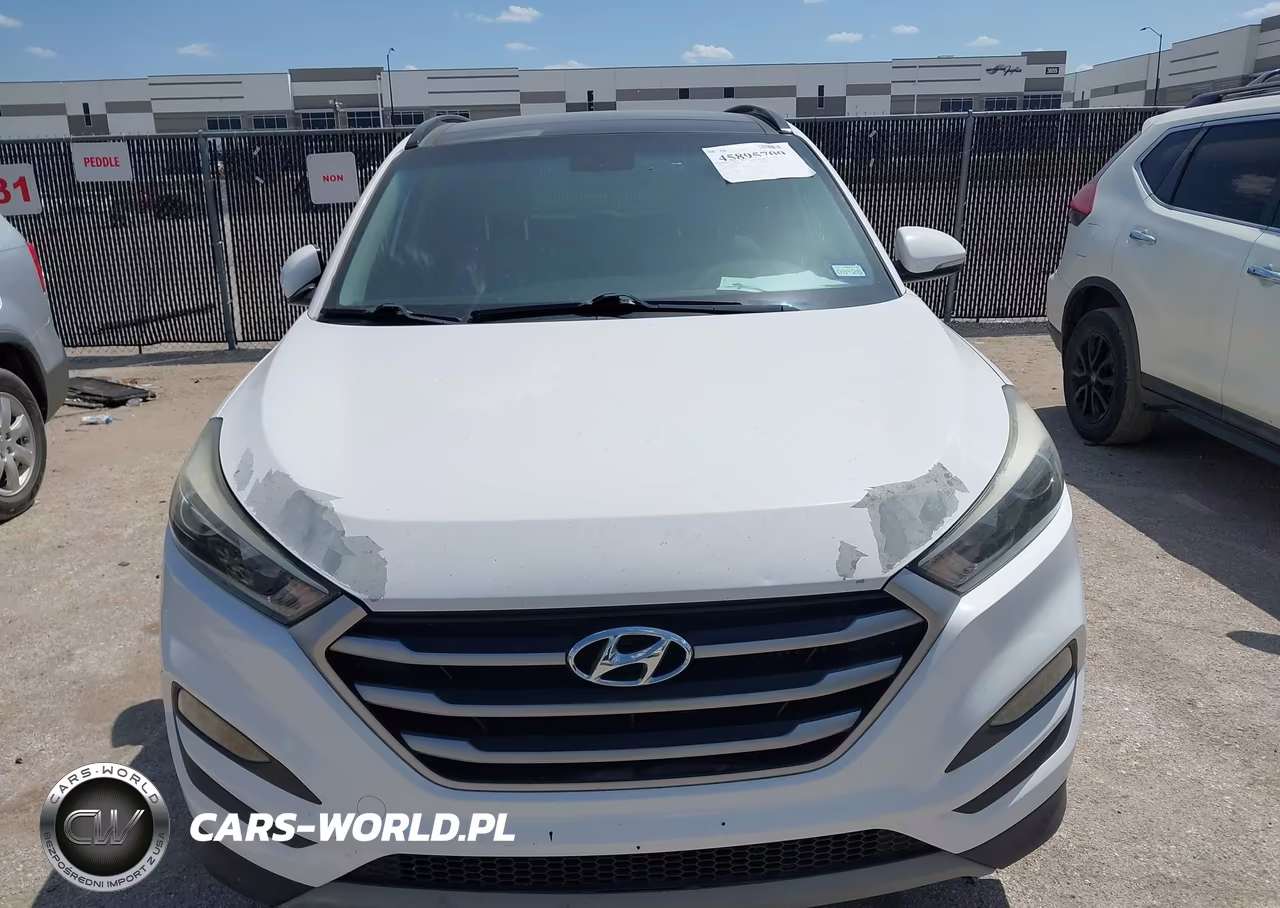 2018 Hyundai Tucson Value VIN:KM8J33A23JU773676 - 11