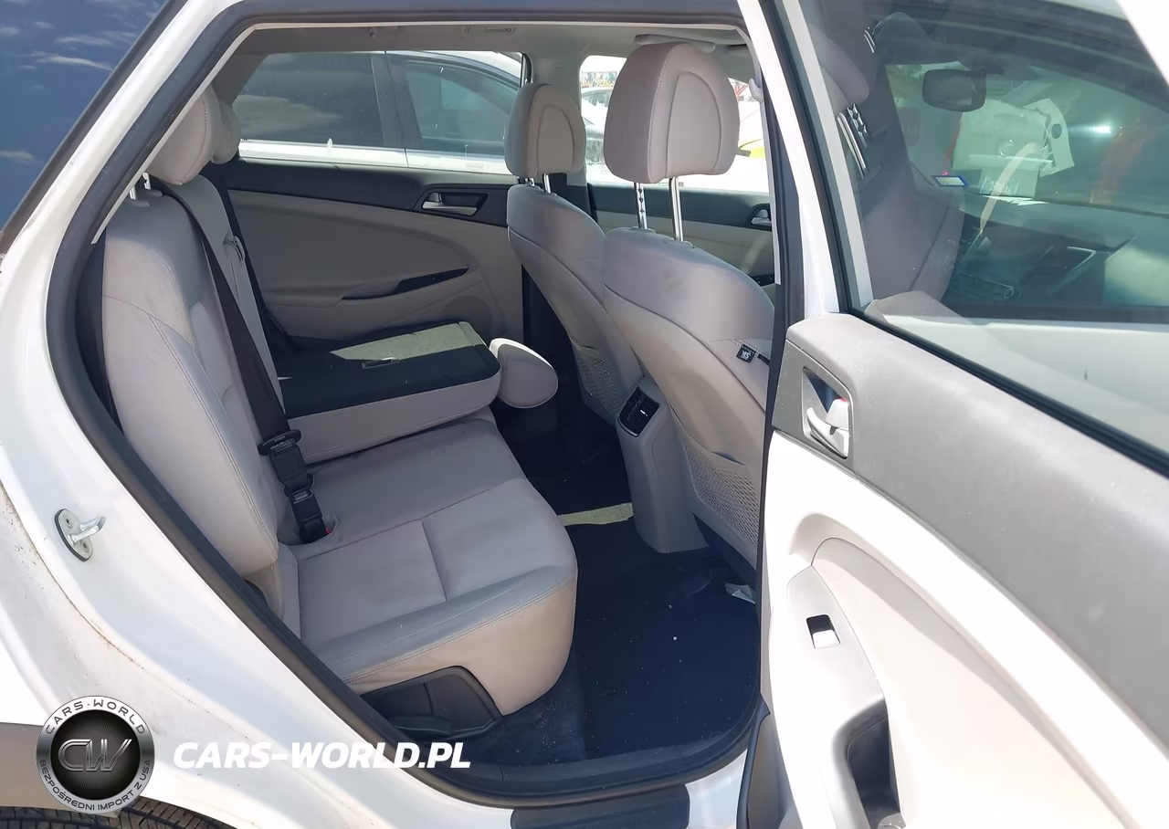 2018 Hyundai Tucson Value VIN:KM8J33A23JU773676 - 8