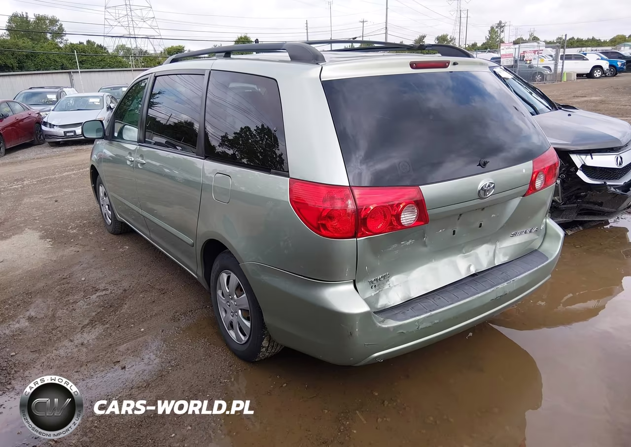 2010 Toyota Sienna Le VIN:5TDKK4CC7AS340681 - 3