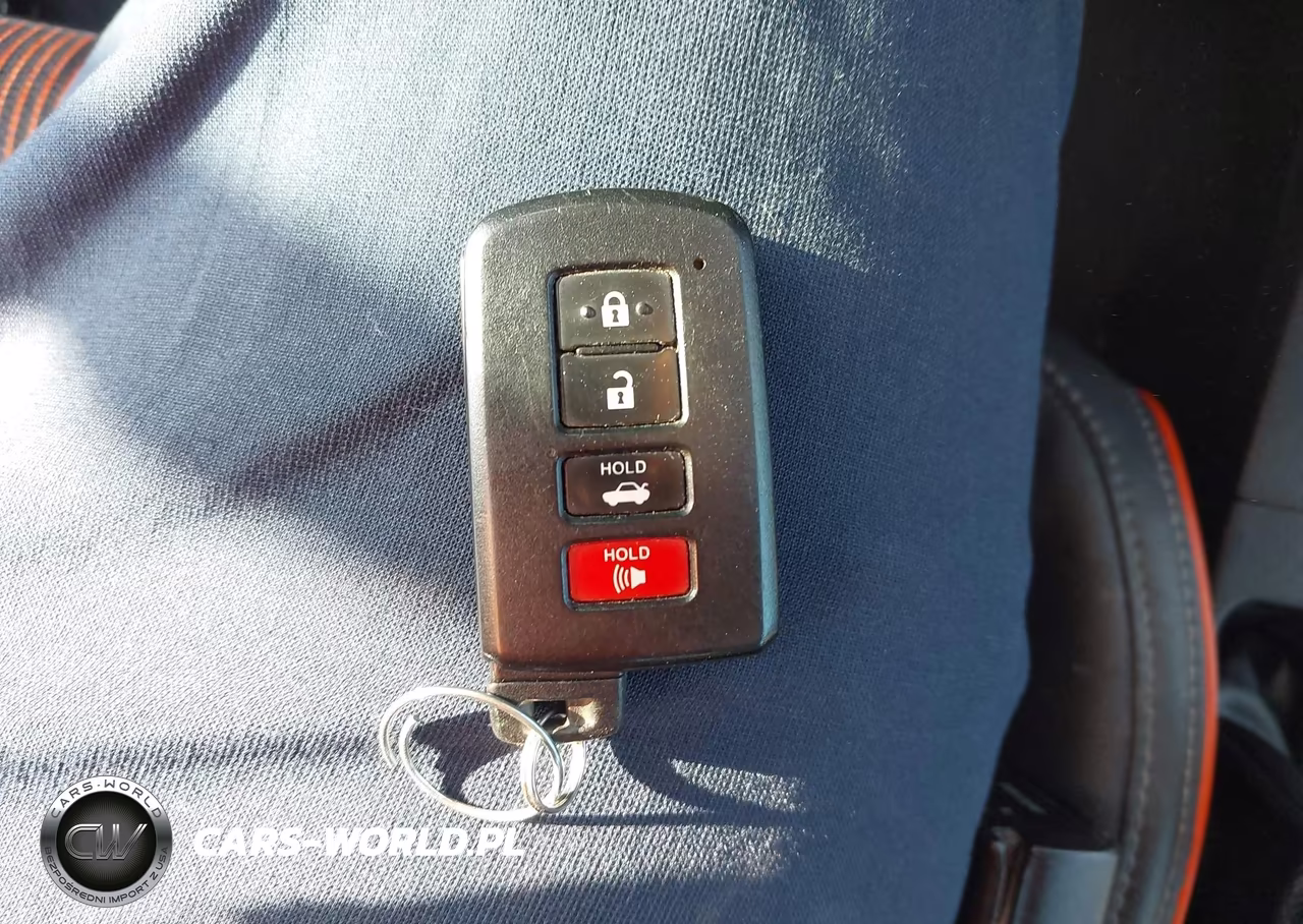 2018 Toyota Corolla Se VIN:5YFBURHE0JP828915 - 11