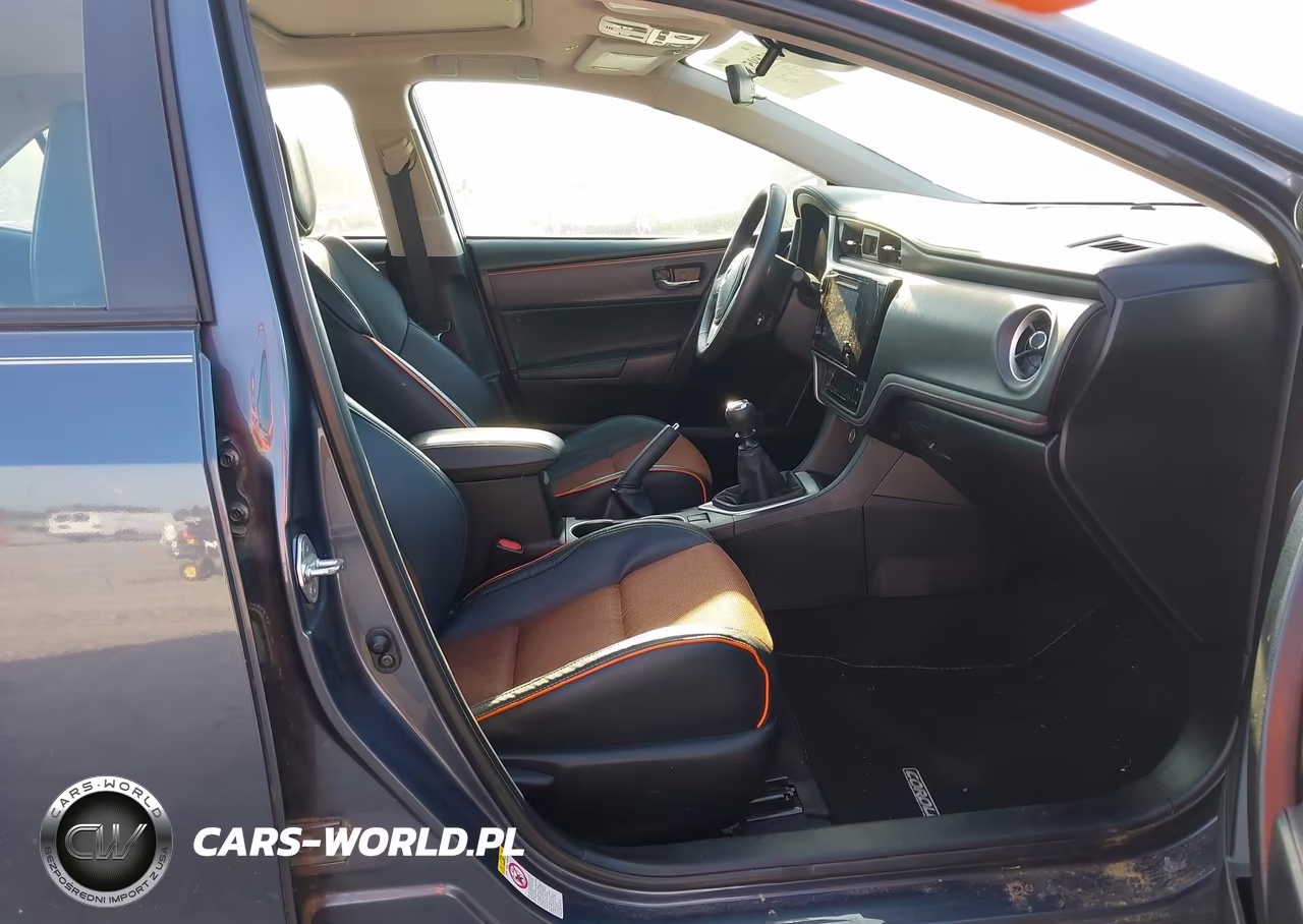2018 Toyota Corolla Se VIN:5YFBURHE0JP828915 - 5