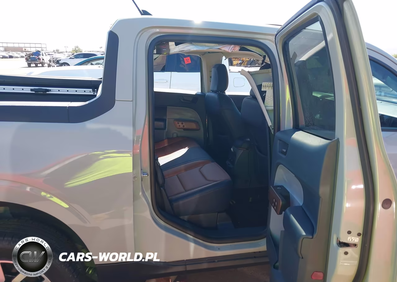 2024 Ford Maverick Lariat VIN:3FTTW8M35RRA26234 - 8