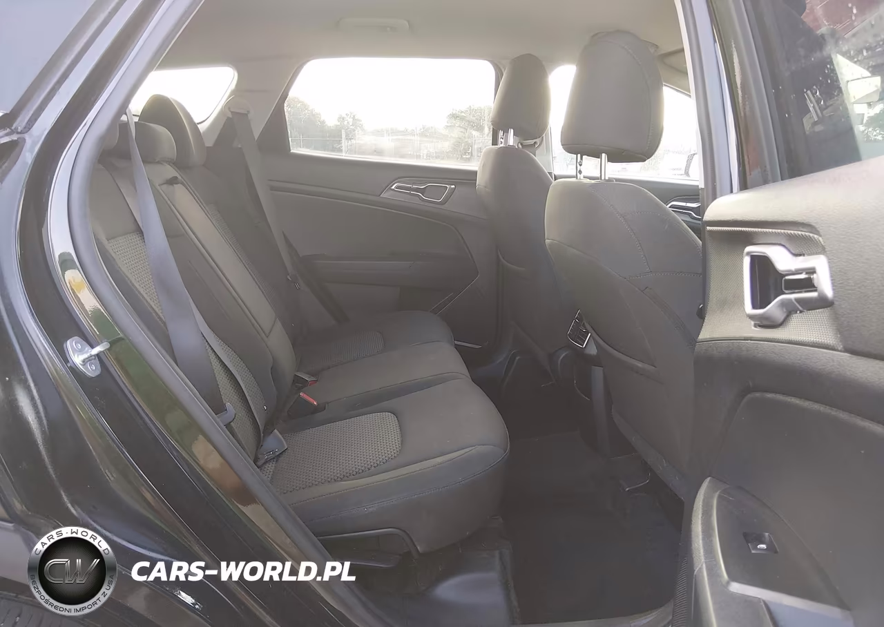 2024 Kia Sportage Lx VIN:KNDPUCDF7R7213504 - 8