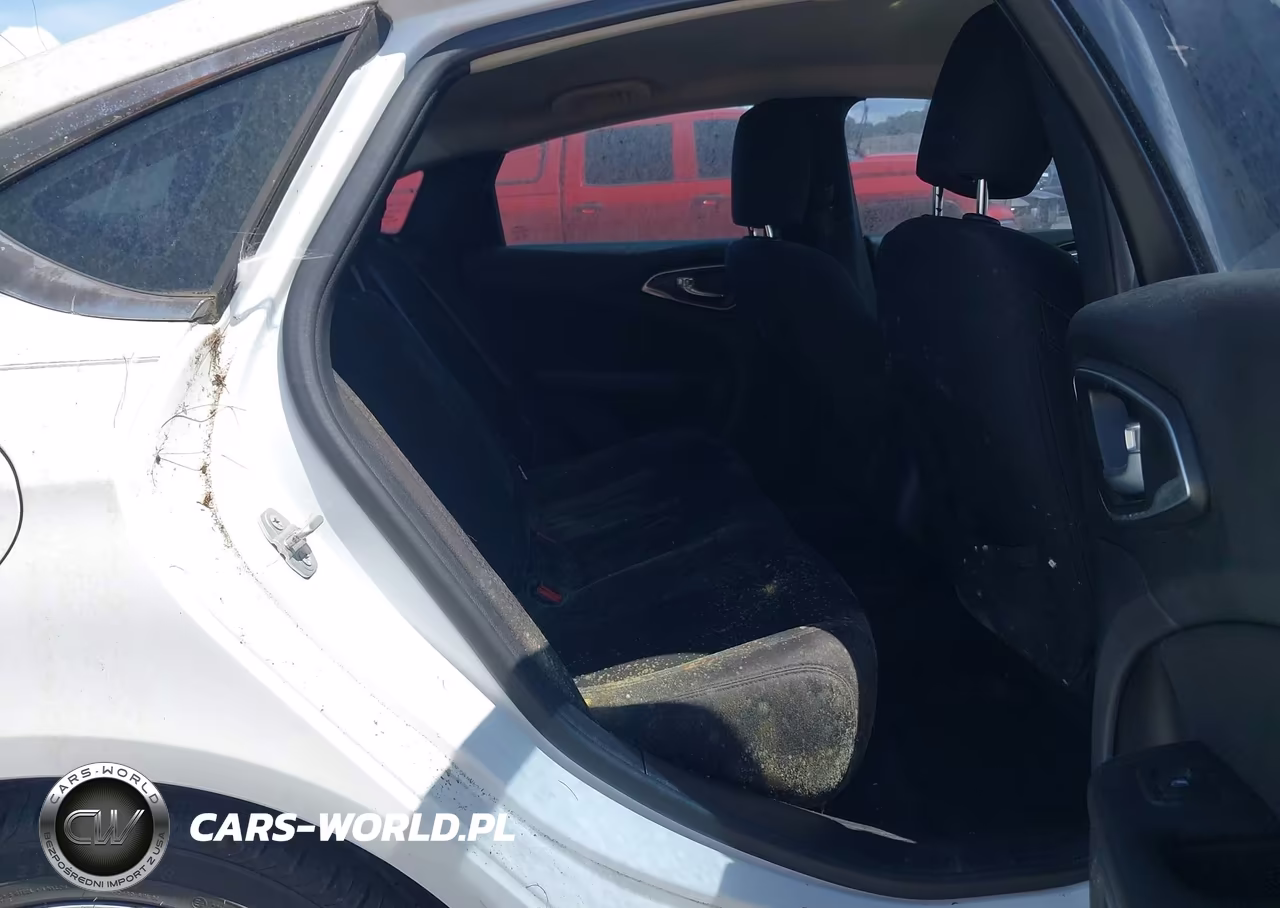 2015 Chrysler 200 Limited VIN:1C3CCCABXFN562686 - 8