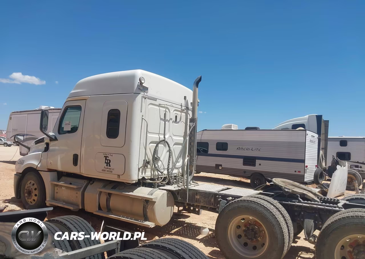 2019 Freightliner New Cascadia 126 VIN:1FUJHHDR2KLKJ2641 - 14