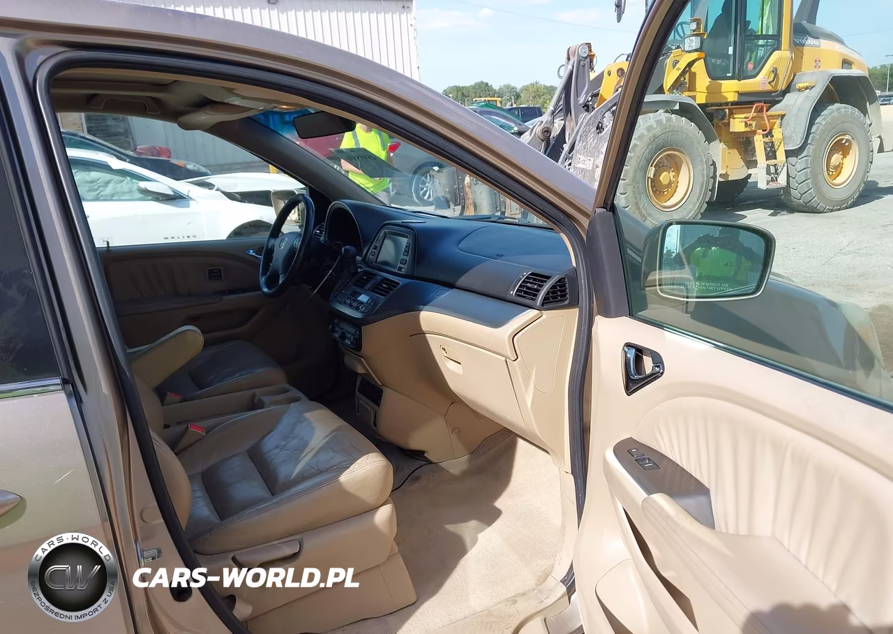 2007 Honda Odyssey Touring VIN:5FNRL38827B016125 - 5