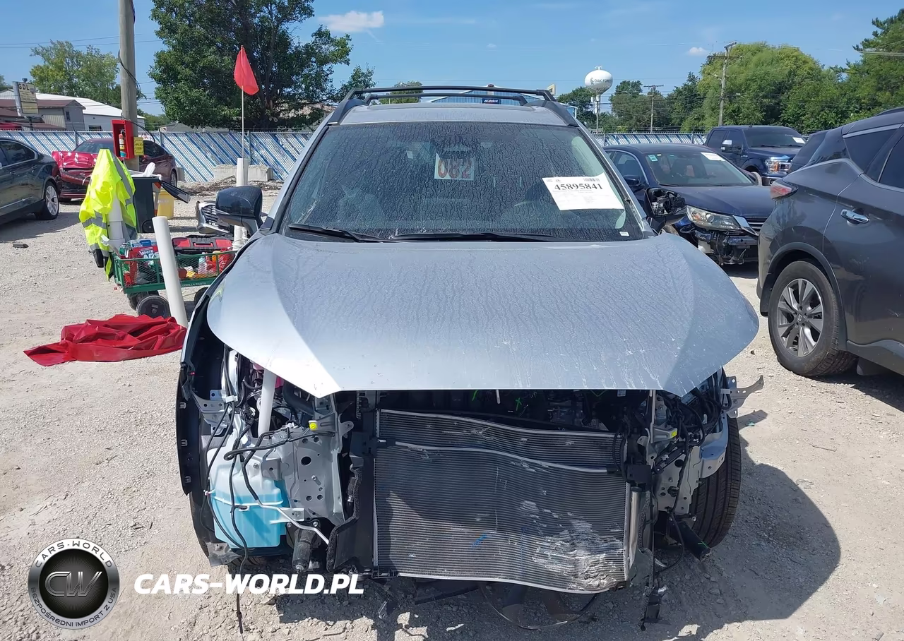 2026 Toyota Corolla Cross Xle VIN:7MUDAABG8TV174050 - 12