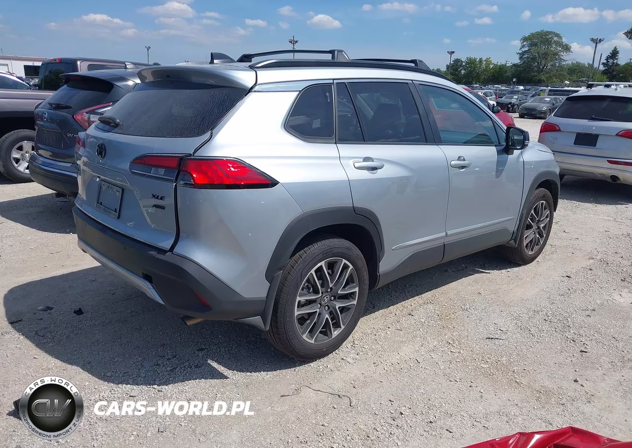 2026 Toyota Corolla Cross Xle VIN:7MUDAABG8TV174050 - 4