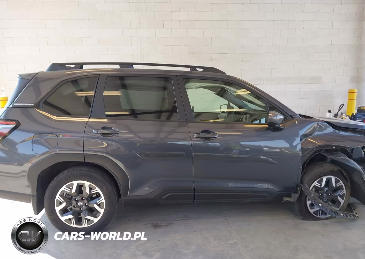 2025 Subaru Forester Premium VIN:JF2SLDDC7SH440525 - 13