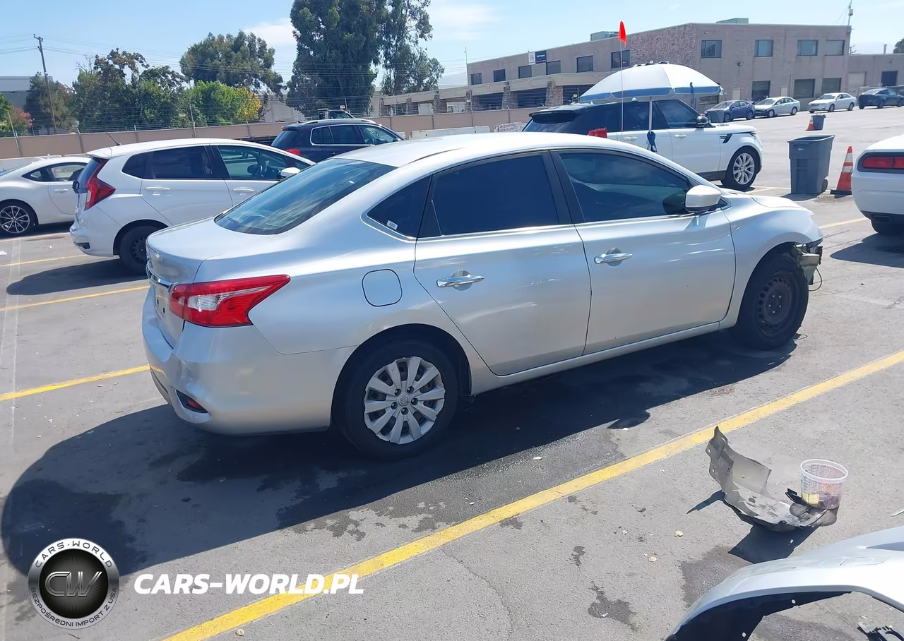 2018 Nissan Sentra S VIN:3N1AB7AP7JY244483 - 4