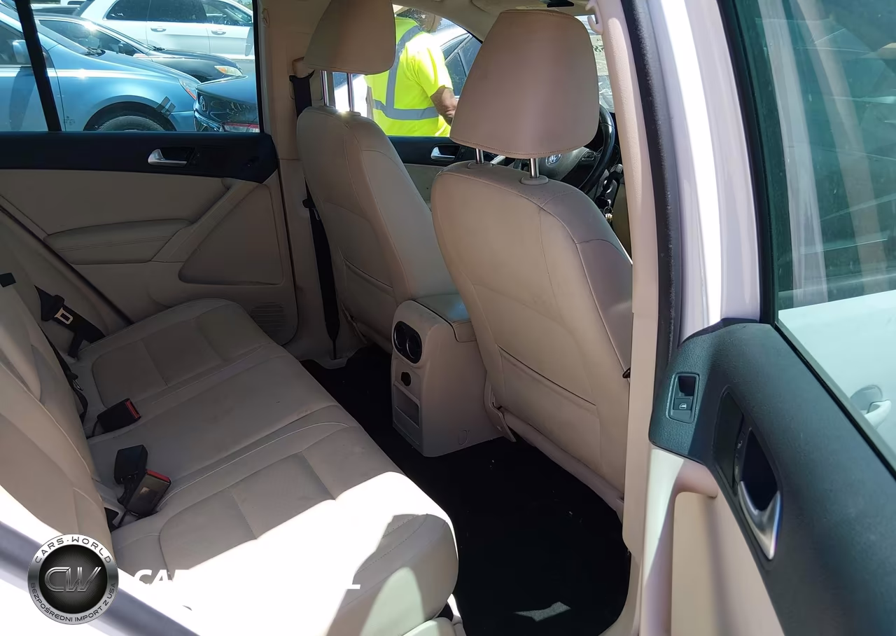 2015 Volkswagen Tiguan Se VIN:WVGAV7AX2FW607058 - 8