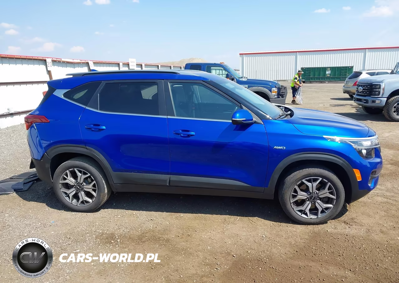 2021 Kia Seltos S VIN:KNDEUCAA5M7156406 - 13