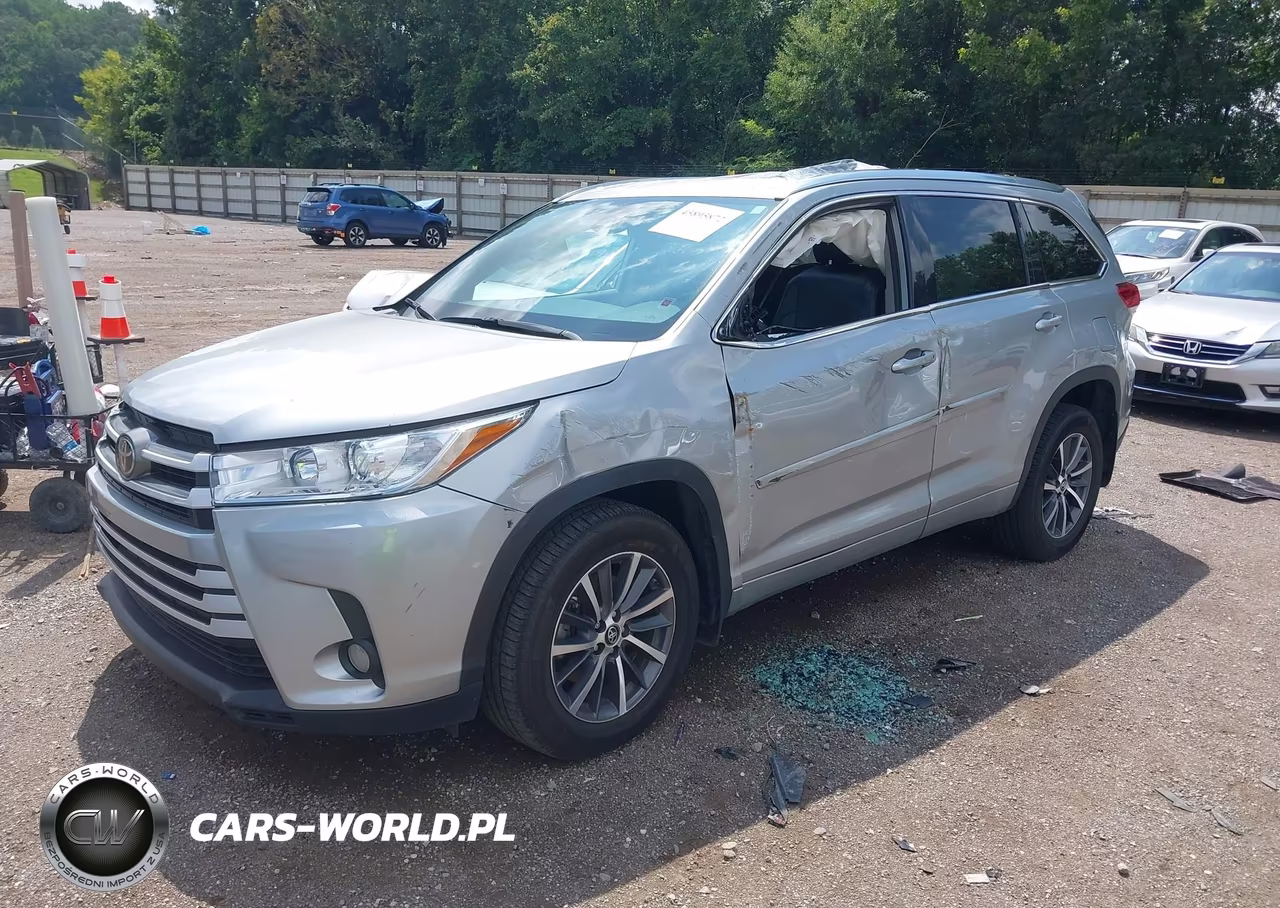 2018 Toyota Highlander Xle VIN:5TDJZRFH2JS523966 - 2