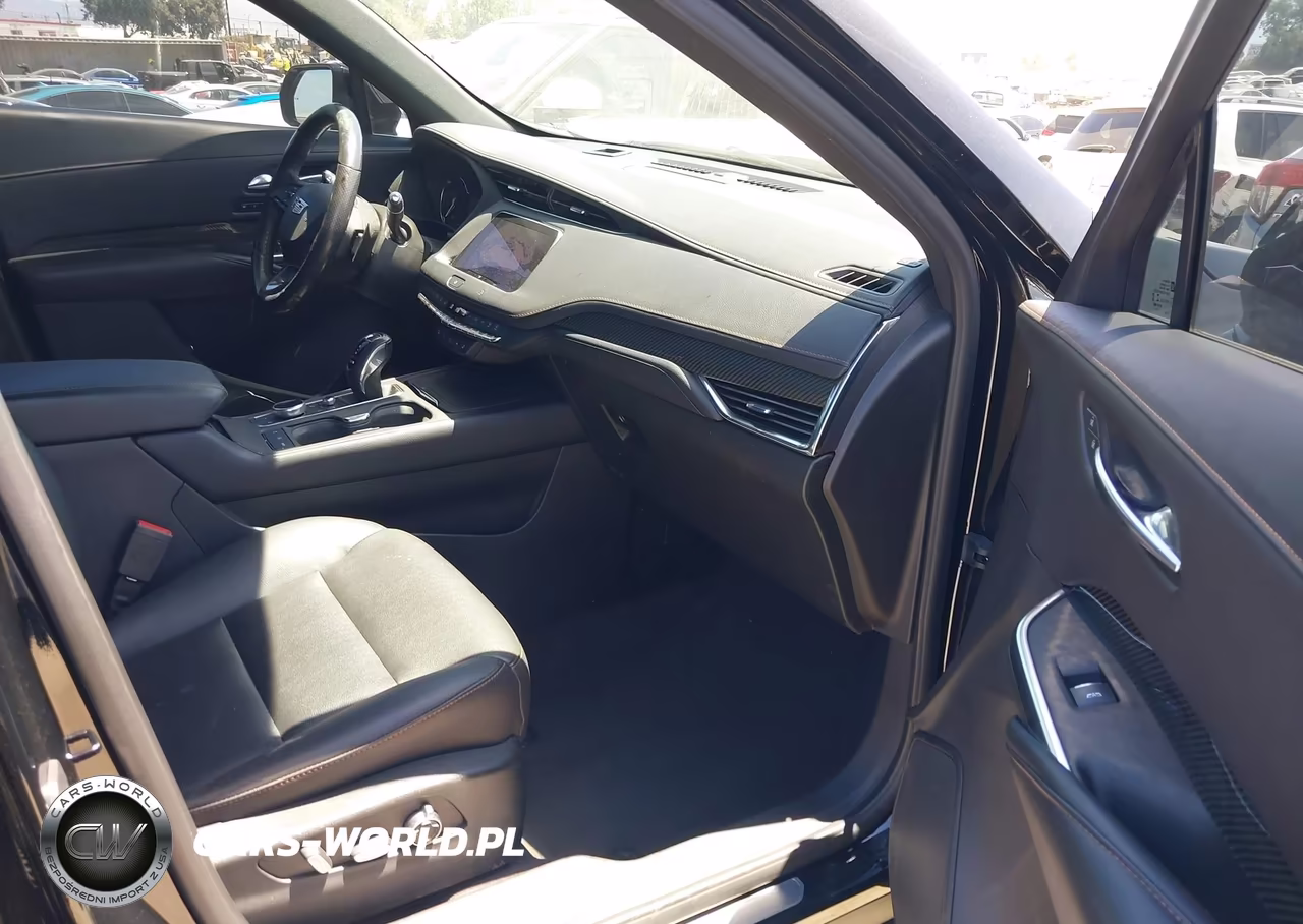 2019 Cadillac Xt4 Sport VIN:1GYFZER40KF223409 - 5