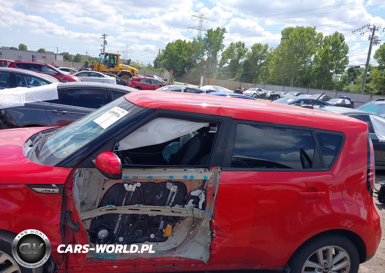 2018 Kia Soul + VIN:KNDJP3A59J7562306 - 14