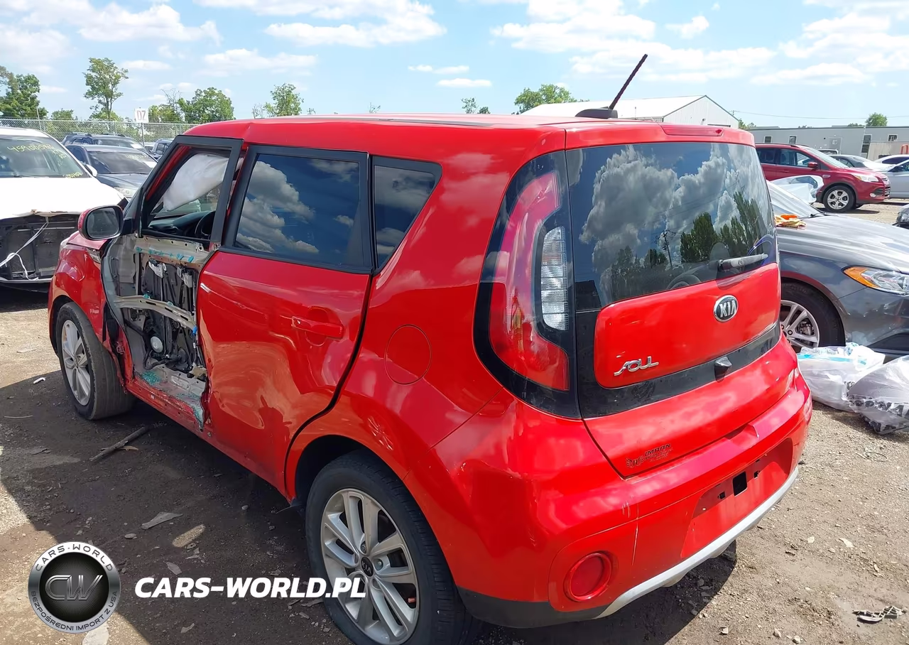 2018 Kia Soul + VIN:KNDJP3A59J7562306 - 3