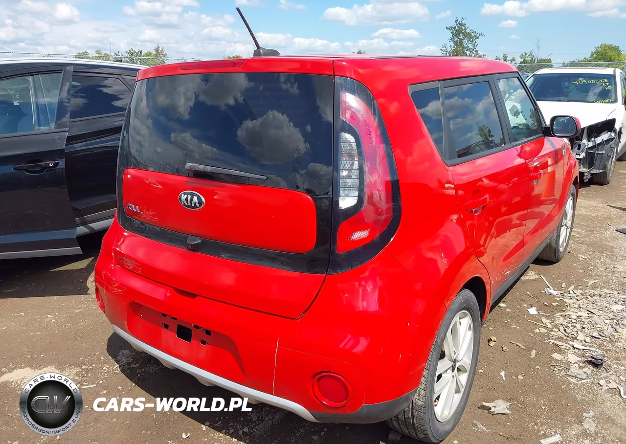 2018 Kia Soul + VIN:KNDJP3A59J7562306 - 4