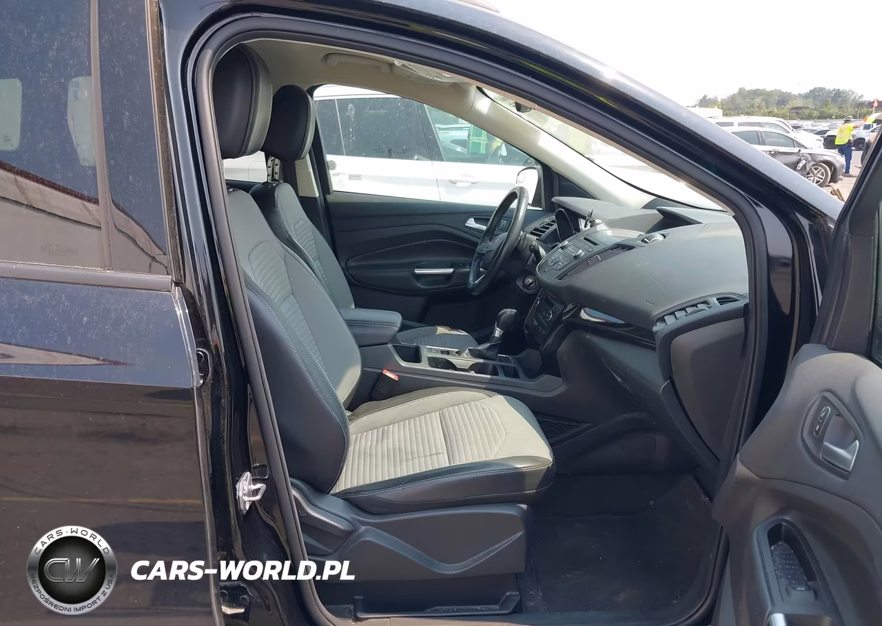 2017 Ford Escape Se VIN:1FMCU0GD0HUC95398 - 5
