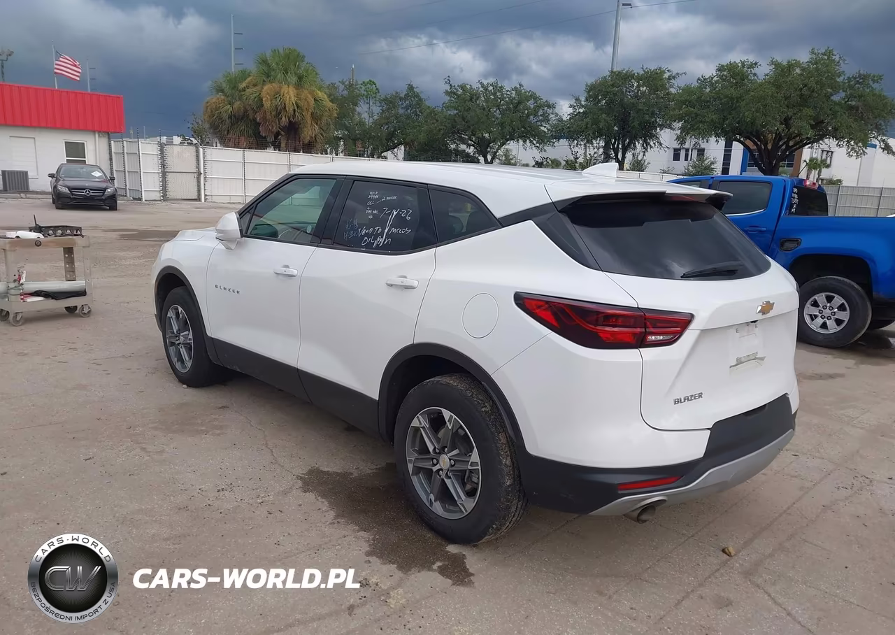 2025 Chevrolet Blazer Fwd 2Lt VIN:3GNKBCR49SS236823 - 3