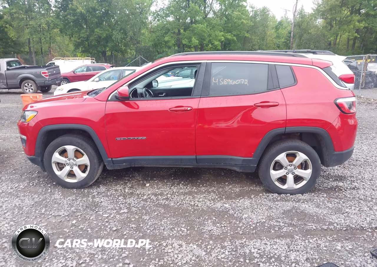 2018 Jeep Compass Latitude 4X4 VIN:3C4NJDBB6JT150143 - 14