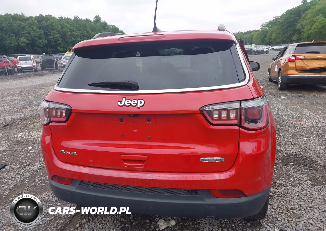 2018 Jeep Compass Latitude 4X4 VIN:3C4NJDBB6JT150143 - 16