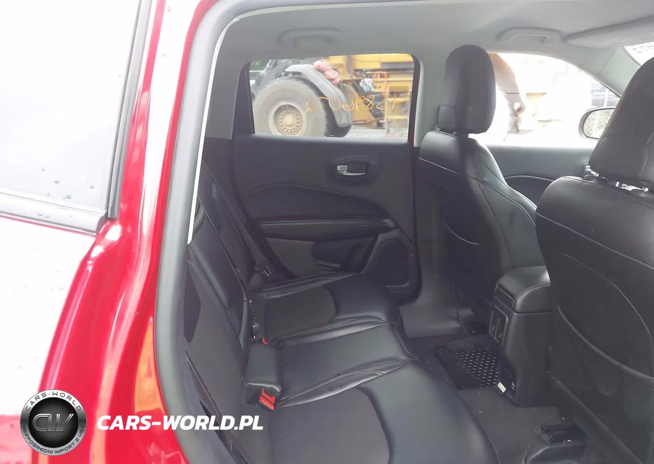 2018 Jeep Compass Latitude 4X4 VIN:3C4NJDBB6JT150143 - 8