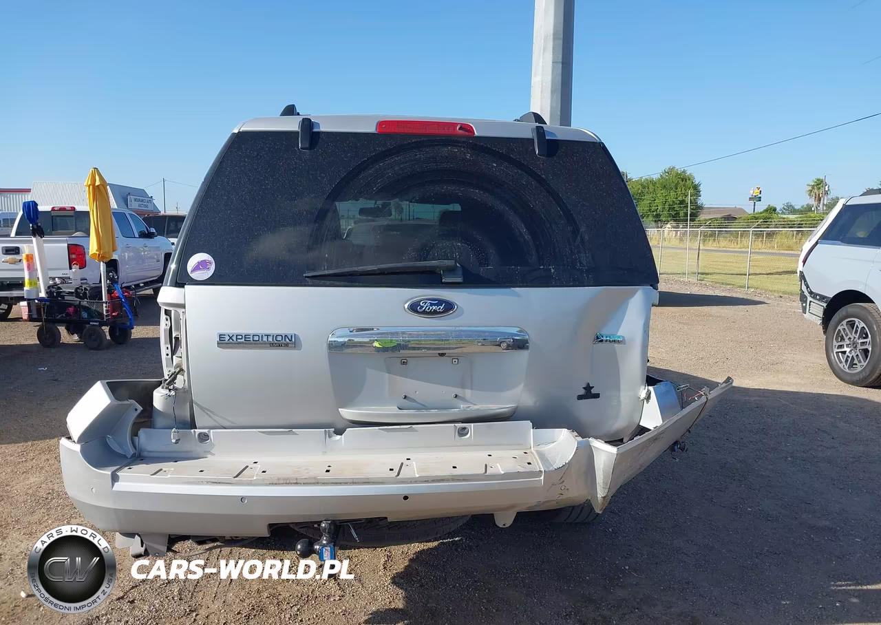 2014 Ford Expedition Limited VIN:1FMJU1K5XEEF18226 - 16