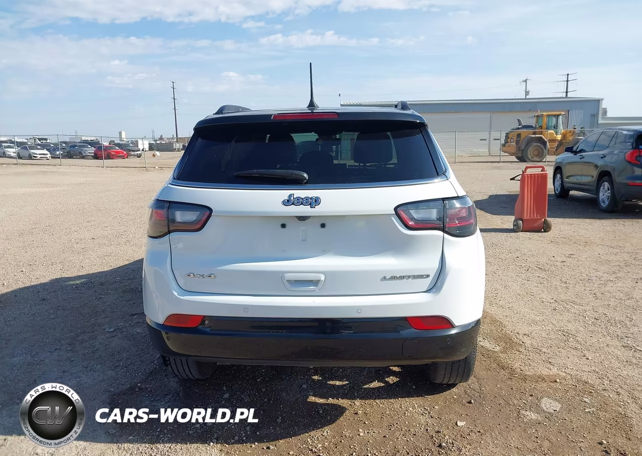 2025 Jeep Compass Limited 4X4 VIN:3C4NJDCNXST614478 - 17