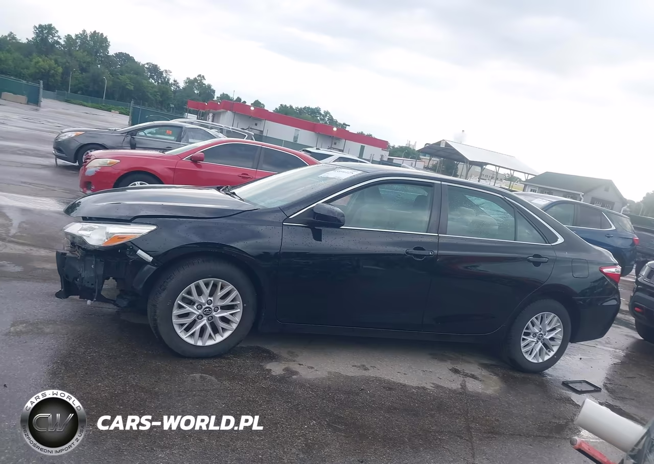 2016 Toyota Camry Le VIN:4T4BF1FK3GR581164 - 15
