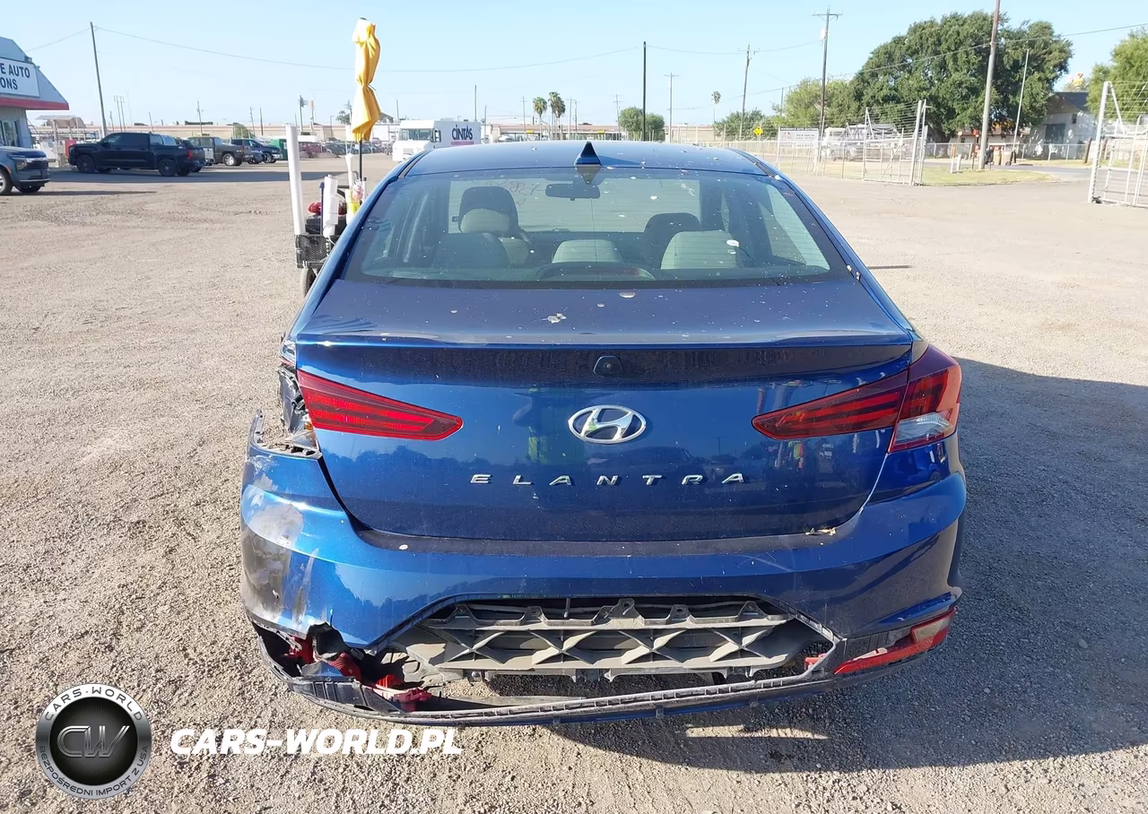 2019 Hyundai Elantra Sel VIN:5NPD84LF9KH420976 - 17