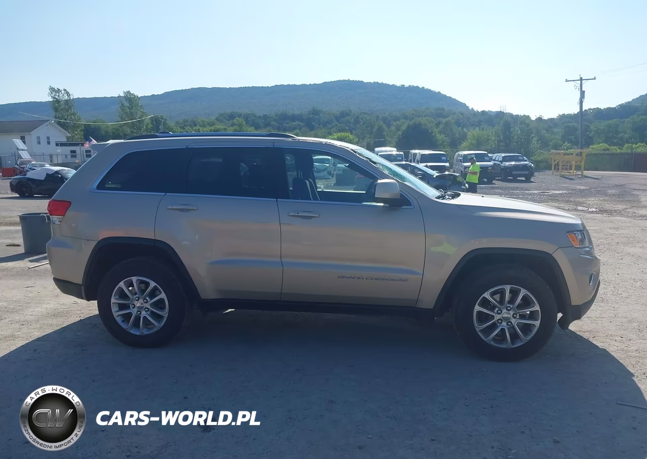 2015 Jeep Grand Cherokee Laredo VIN:1C4RJFAG5FC913461 - 13