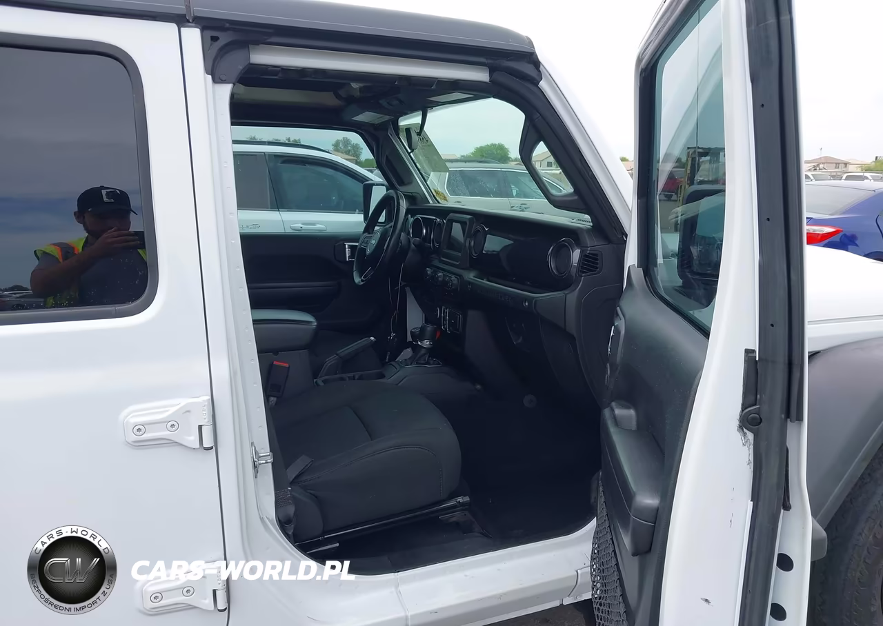 2021 Jeep Wrangler Unlimited Sport Altitude 4X4 VIN:1C4HJXDN7MW576802 - 5