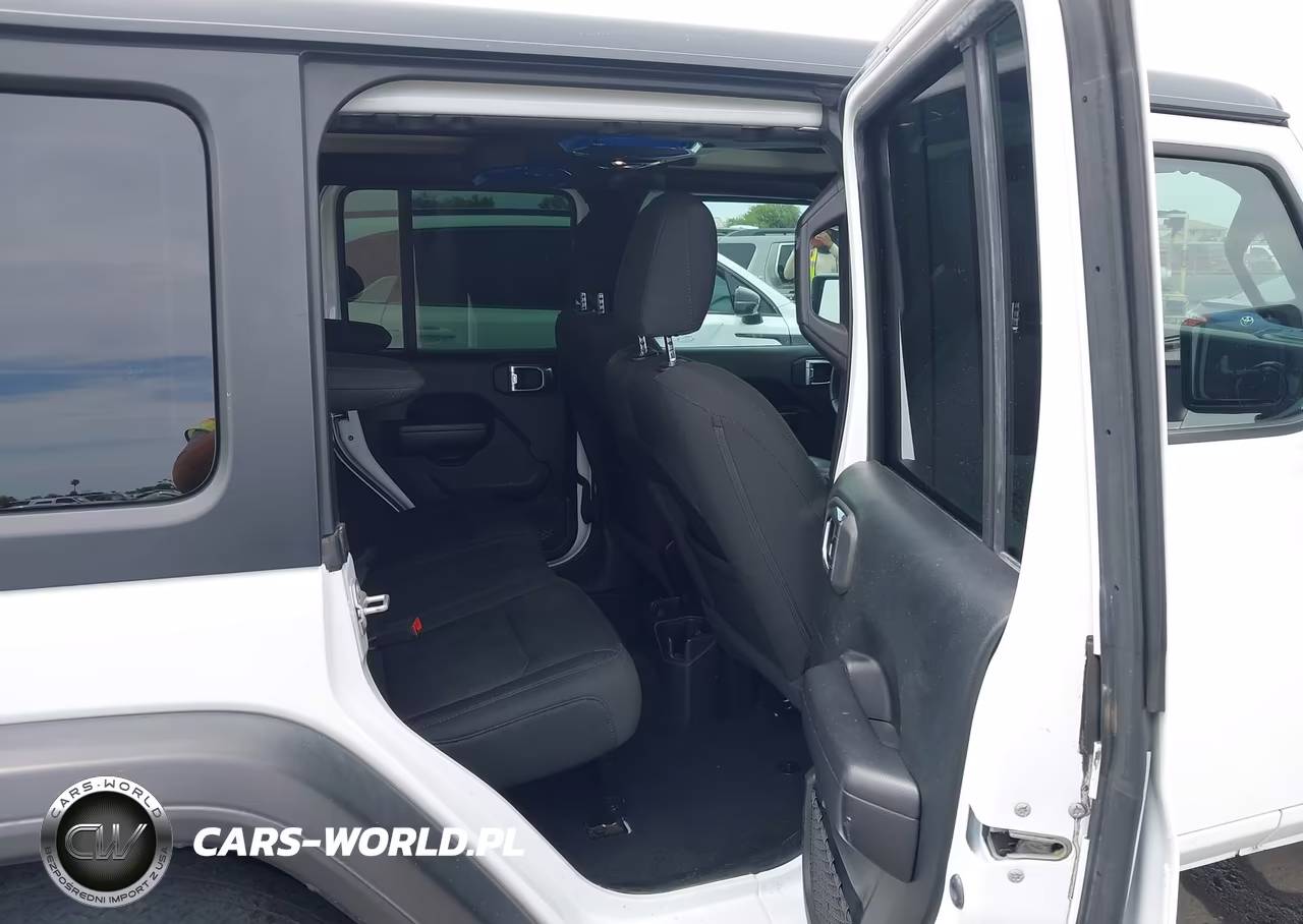 2021 Jeep Wrangler Unlimited Sport Altitude 4X4 VIN:1C4HJXDN7MW576802 - 8