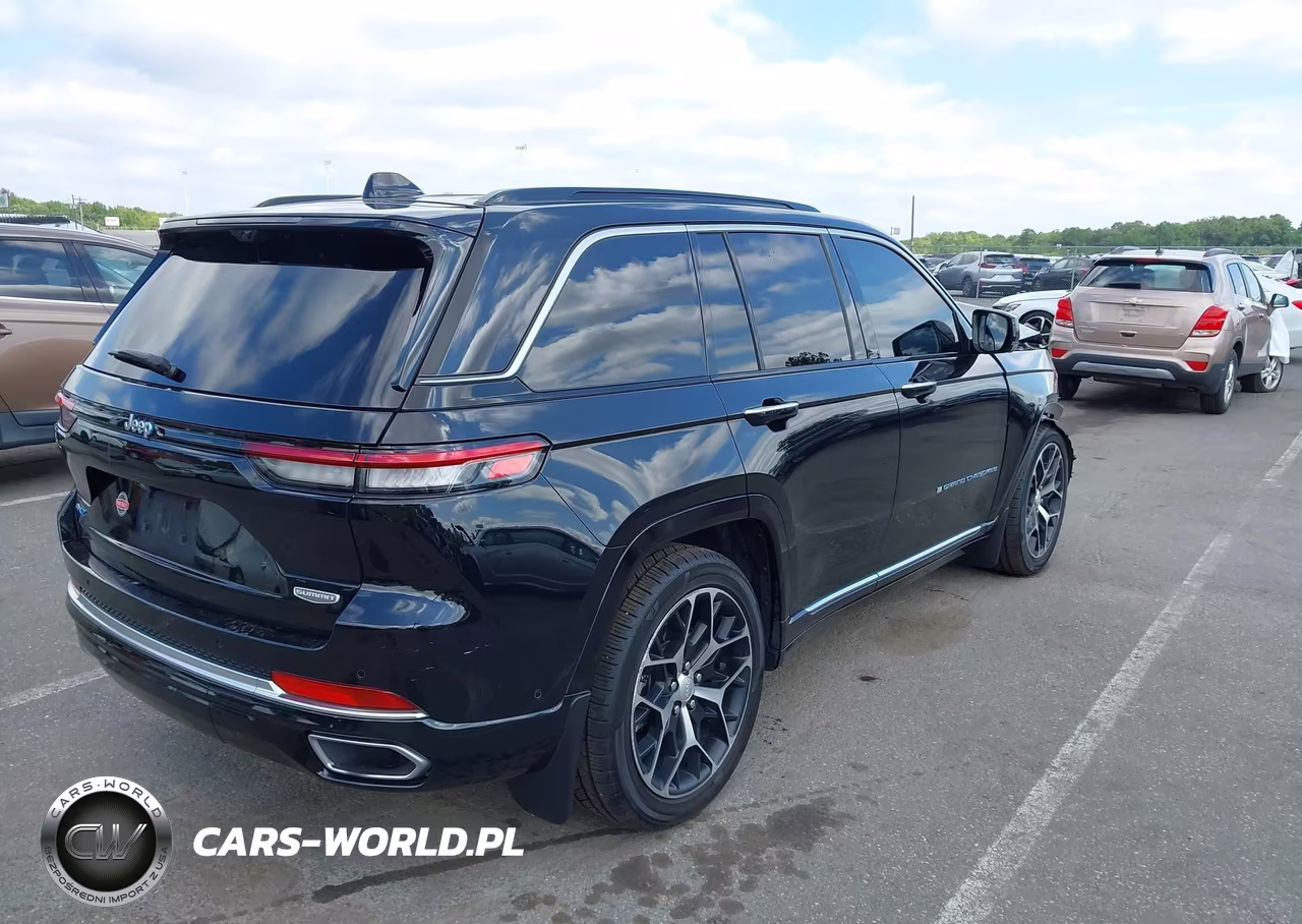 2024 Jeep Grand Cherokee 4Xe Summit Reserve VIN:1C4RJYE63R8511023 - 4