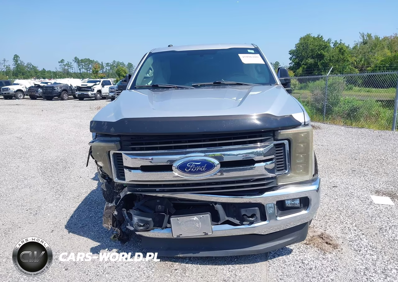 2018 Ford F-250 Xlt VIN:1FT7W2BT4JED04727 - 11