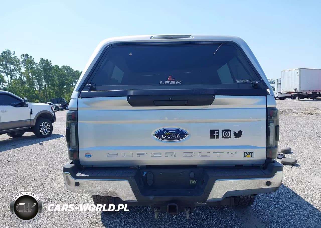 2018 Ford F-250 Xlt VIN:1FT7W2BT4JED04727 - 15