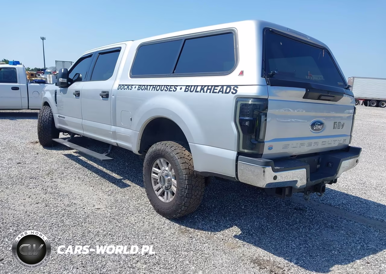 2018 Ford F-250 Xlt VIN:1FT7W2BT4JED04727 - 3