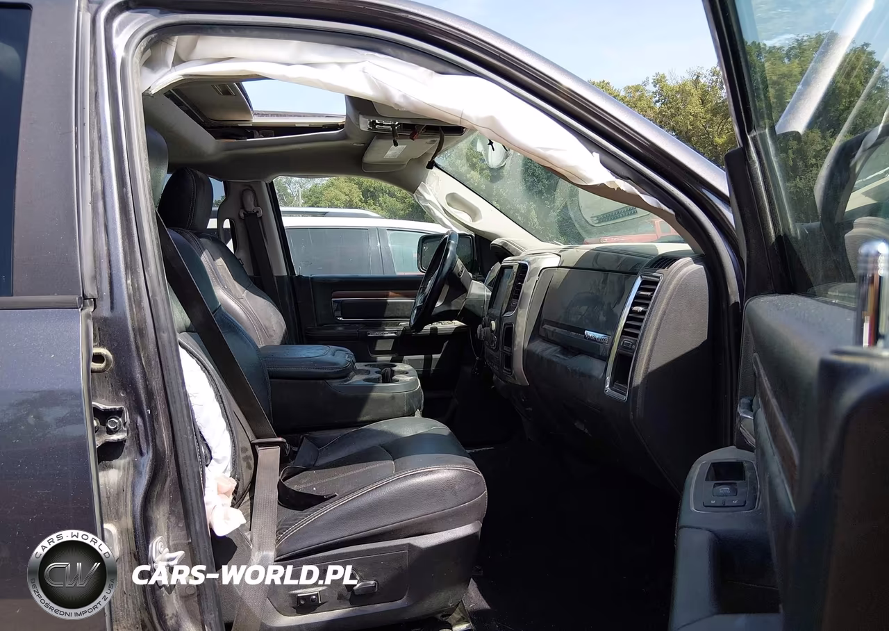 2018 Ram 1500 Laramie 4X4 5'7 Box VIN:1C6RR7NTXJS271802 - 5