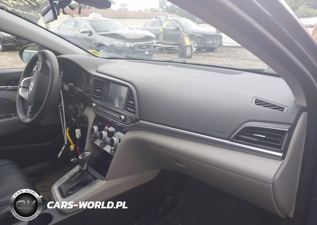 2019 Hyundai Elantra Sel VIN:5NPD84LF6KH434012 - 5