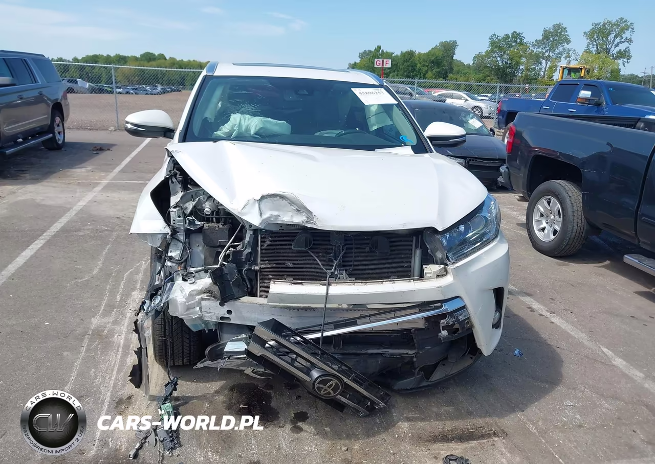 2018 Toyota Highlander Limited VIN:5TDYZRFH3JS250213 - 12