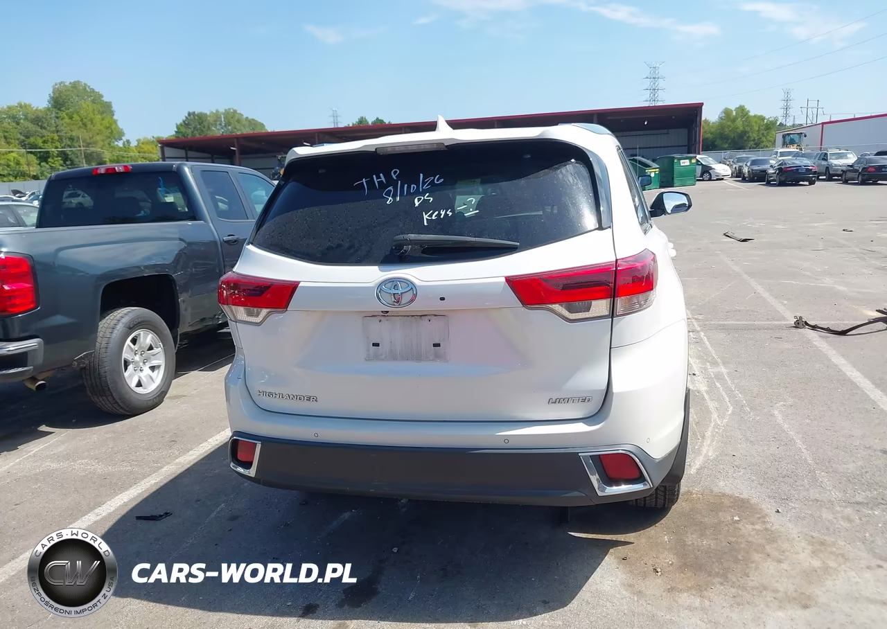 2018 Toyota Highlander Limited VIN:5TDYZRFH3JS250213 - 16