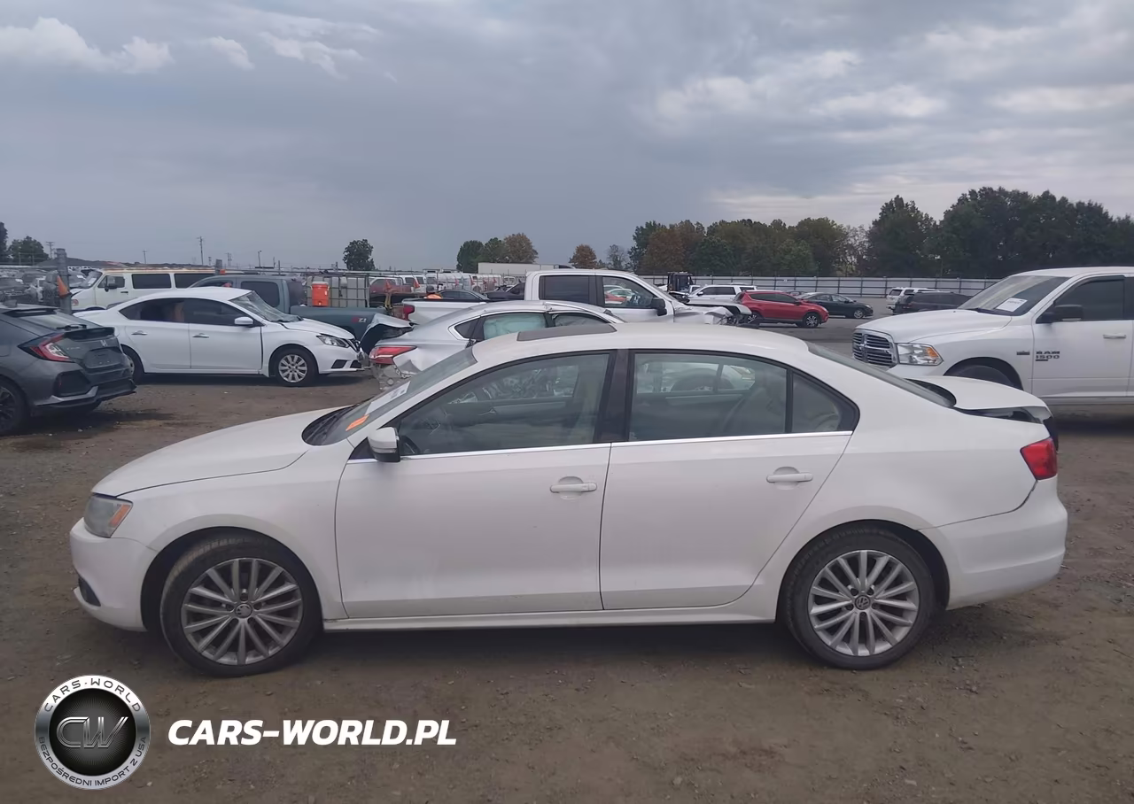 2011 Volkswagen Jetta 2.5L Sel VIN:3VWLX7AJ8BM359344 - 14