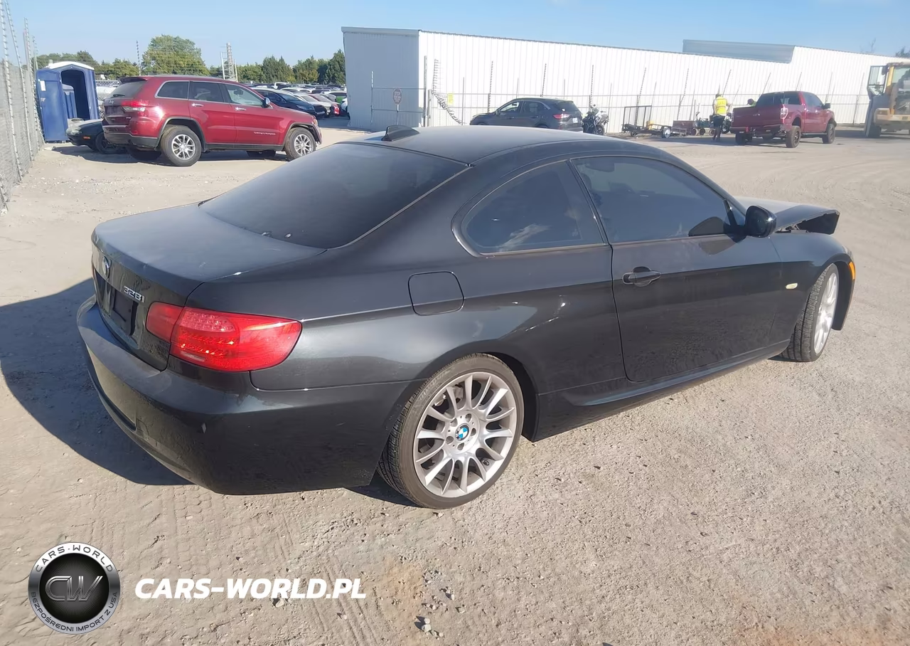 2011 BMW 328I VIN:WBAKE3C50BE558713 - 4