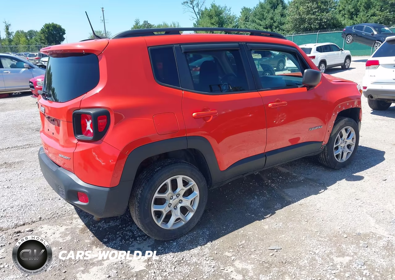 2018 Jeep Renegade Sport 4X4 VIN:ZACCJBAB8JPJ50940 - 4