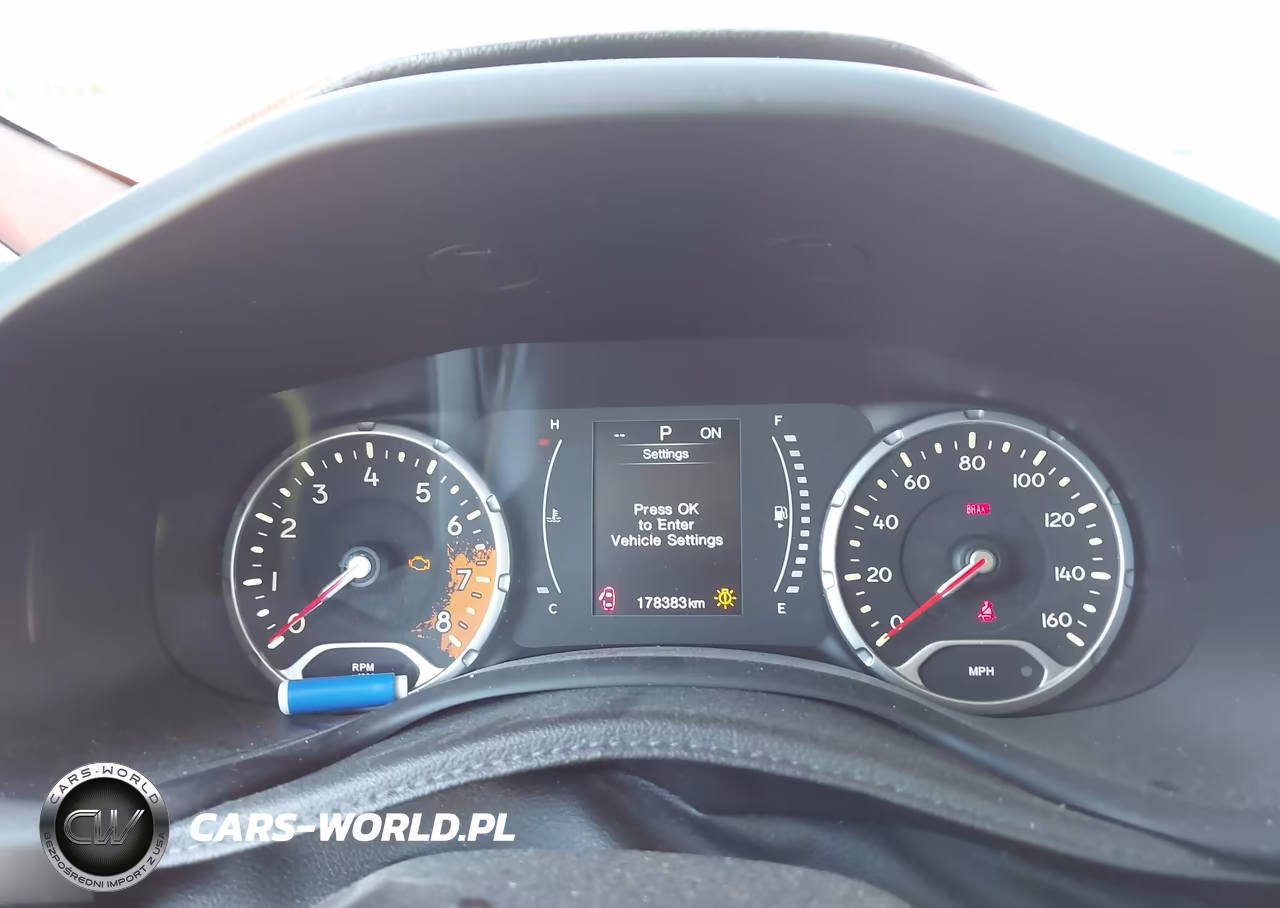 2018 Jeep Renegade Sport 4X4 VIN:ZACCJBAB8JPJ50940 - 7