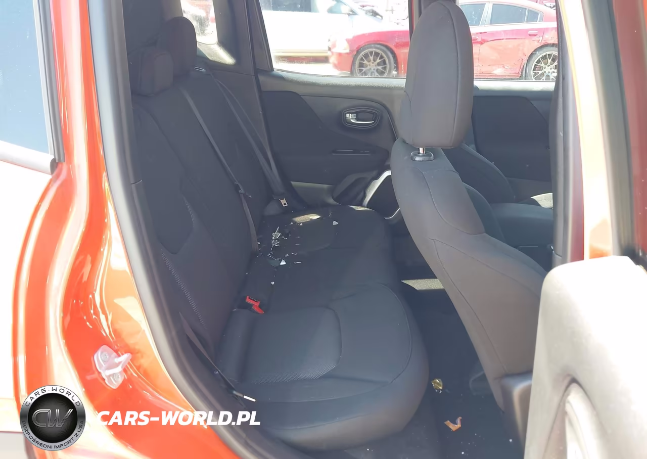 2018 Jeep Renegade Sport 4X4 VIN:ZACCJBAB8JPJ50940 - 8