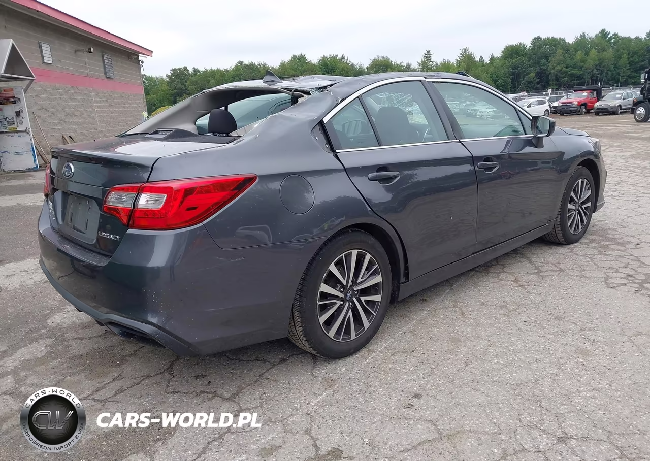 2018 Subaru Legacy 2.5I Premium VIN:4S3BNAC67J3017667 - 4