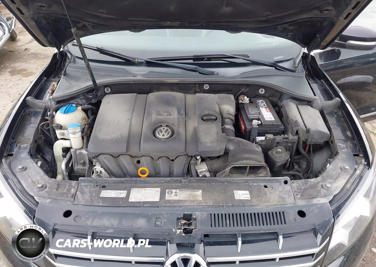 2013 Volkswagen Passat 2.5L Sel Premium VIN:1VWCP7A31DC147083 - 10