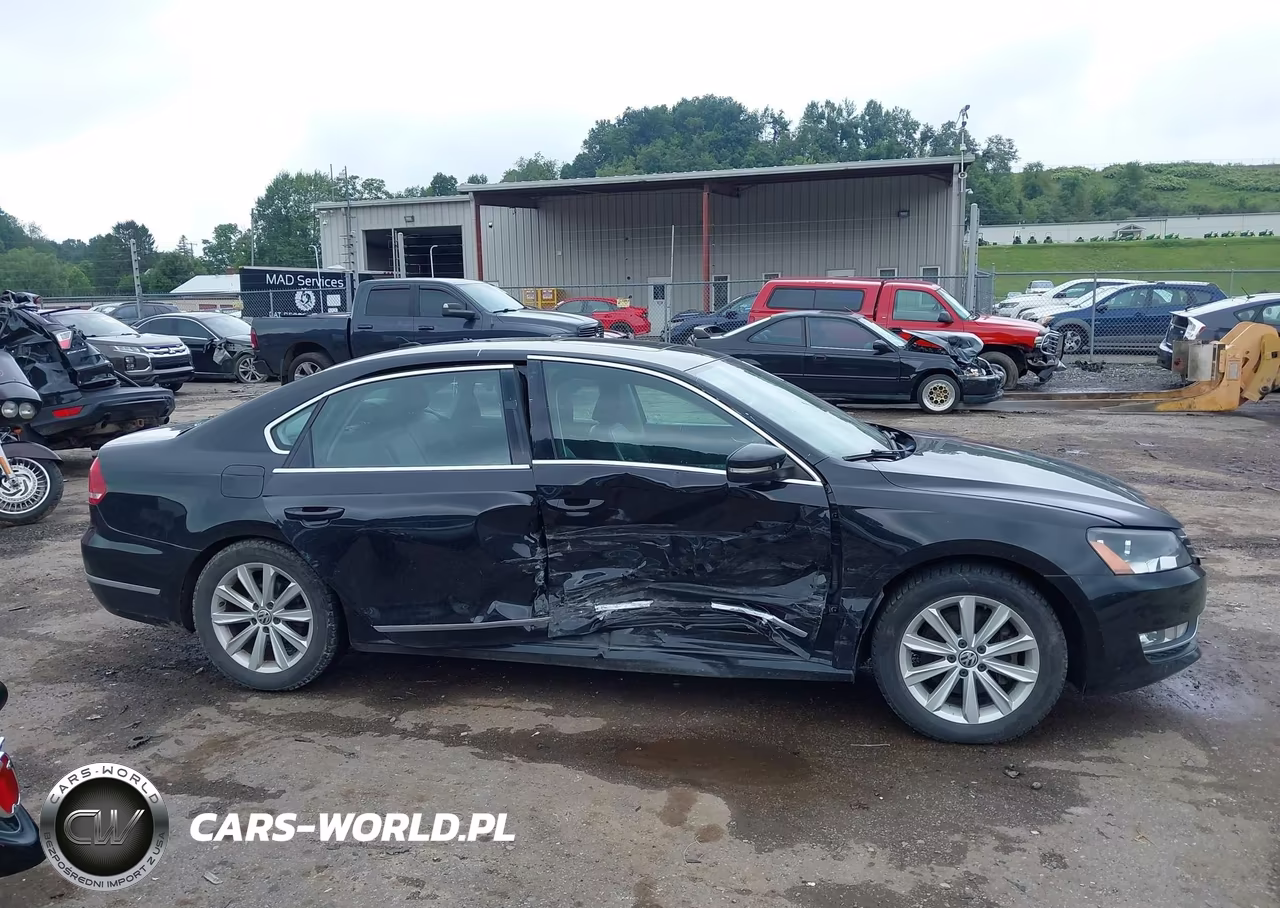 2013 Volkswagen Passat 2.5L Sel Premium VIN:1VWCP7A31DC147083 - 13